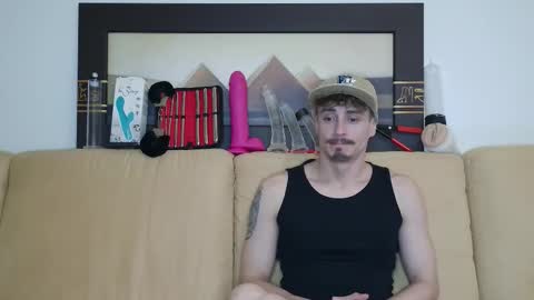 Snapshot of scaleslayer chatting on November 1, 8:57 pm Mike online show from November 1, 8:57 pm