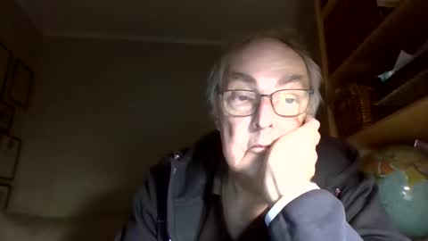 Snapshot of scandxx chatting on February 11, 5:29 pm Scand online show from February 11, 5:29 pm
