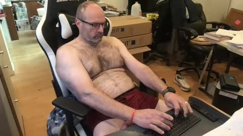 schief6218 online show from March 26, 4:00 pm