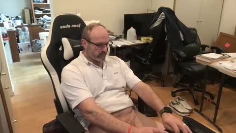 schief6218 online show from March 20, 1:04 pm