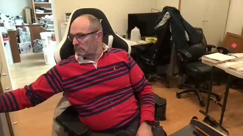 schief6218 online show from March 23, 12:22 pm