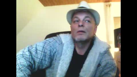 schnibschnab online show from March 27, 5:33 am