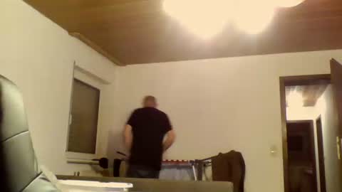 Snapshot of schnibschnab chatting on October 9, 11:53 pm schnibschnab online show from October 9, 11:53 pm