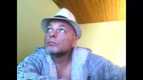 schnibschnab online show from March 22, 2:05 am