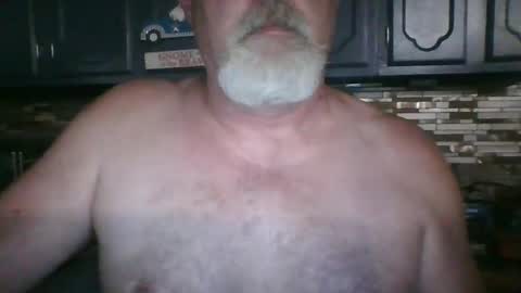 Snapshot of scidick1060b chatting on September 15, 5:31 am scidick1060b online show from September 15, 5:31 am