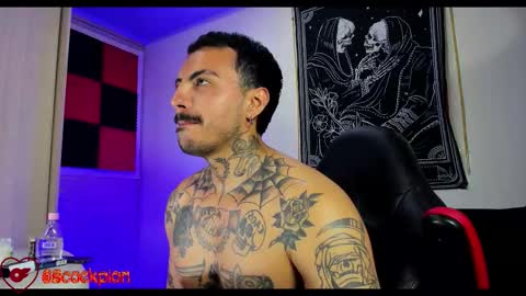 Alejandro help me to reach 200 thumps up online show from October 20, 8:40 am