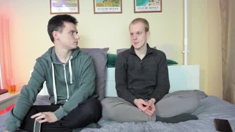 Thomas brunette and Alex blond online show from December 7, 1:51 pm