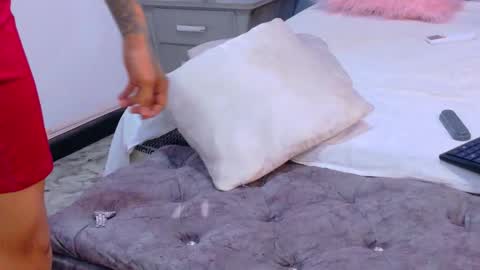 scook_gray online show from January 14, 10:24 pm