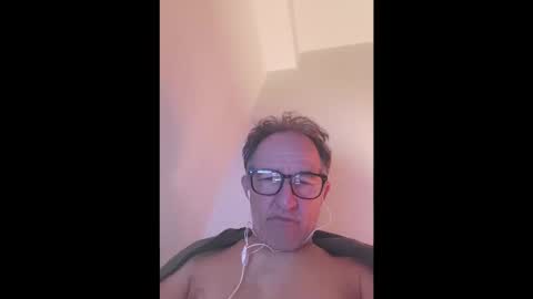 scotchwhieskie online show from May 2, 11:18 pm