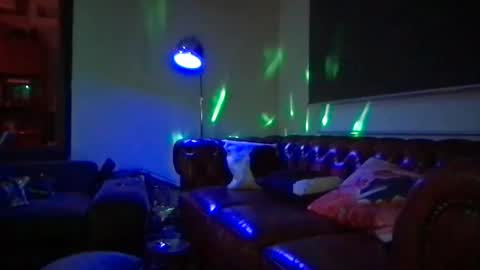 scotibeech online show from November 19, 2:17 pm