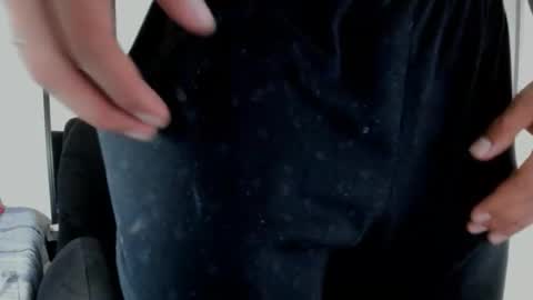 Snapshot of scott__miller chatting on October 21, 6:05 am scott__miller online show from October 21, 6:05 am