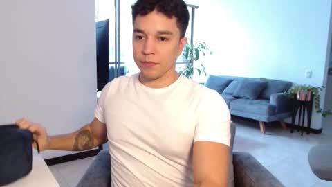 Twitter Scott brasher1 Instagram Camiloestuardo2 online show from March 17, 8:00 pm