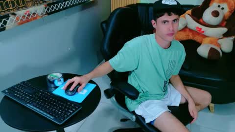 Snapshot of scott_fosterx chatting on September 26, 5:10 pm scott fosterx online show from September 26, 5:10 pm