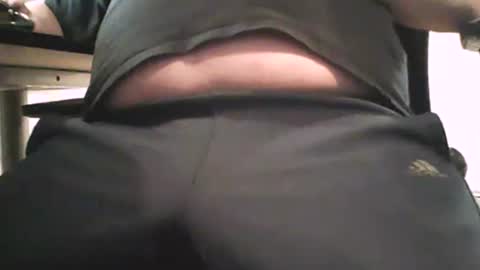 Snapshot of scottie813 chatting on March 5, 12:11 pm scottie813 online show from March 5, 12:11 pm