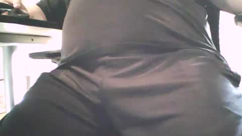 Snapshot of scottie813 chatting on December 15, 3:31 pm scottie813 online show from December 15, 3:31 pm
