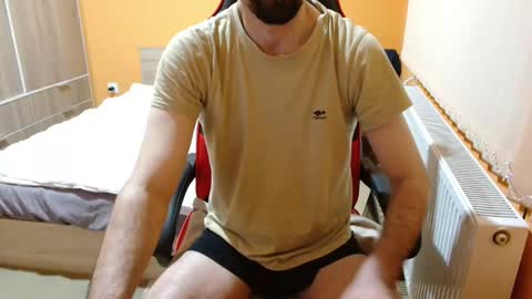 Snapshot of scotty_98 chatting on January 11, 10:29 pm scotty_98 online show from January 11, 10:29 pm