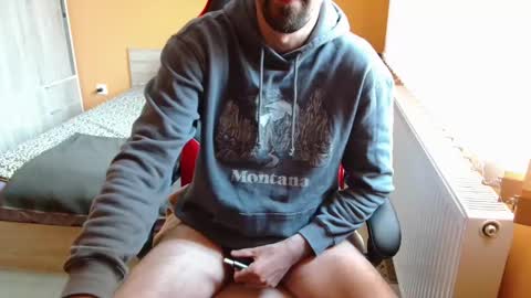 Snapshot of scotty_98 chatting on January 1, 12:55 pm scotty_98 online show from January 1, 12:55 pm