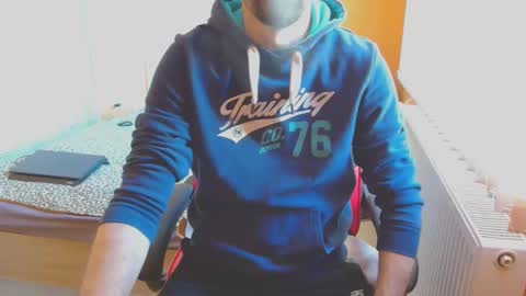 Snapshot of scotty_98 chatting on January 5, 11:59 am scotty_98 online show from January 5, 11:59 am