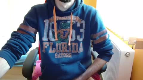 Snapshot of scotty_98 chatting on March 12, 12:26 pm scotty_98 online show from March 12, 12:26 pm