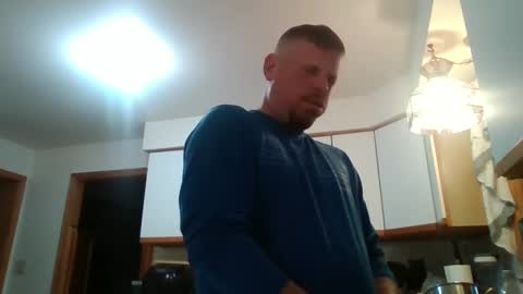 Snapshot of scottydoesntknow0 chatting on December 6, 10:41 pm scottydoesntknow0 online show from December 6, 10:41 pm