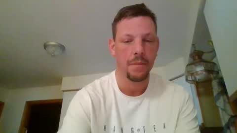 Snapshot of scottydoesntknow0 chatting on December 27, 3:31 am scottydoesntknow0 online show from December 27, 3:31 am