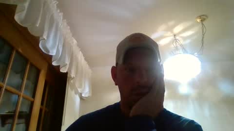 Snapshot of scottydoesntknow0 chatting on December 8, 11:24 am scottydoesntknow0 online show from December 8, 11:24 am