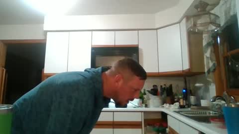 Snapshot of scottydoesntknow0 chatting on December 20, 3:03 am scottydoesntknow0 online show from December 20, 3:03 am