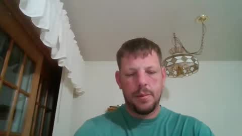 Snapshot of scottydoesntknow0 chatting on December 5, 3:15 am scottydoesntknow0 online show from December 5, 3:15 am