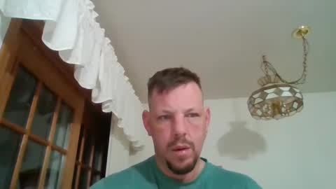 Snapshot of scottydoesntknow0 chatting on March 1, 9:08 am scottydoesntknow0 online show from March 1, 9:08 am