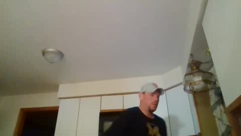 Snapshot of scottydoesntknow0 chatting on February 8, 1:00 am scottydoesntknow0 online show from February 8, 1:00 am