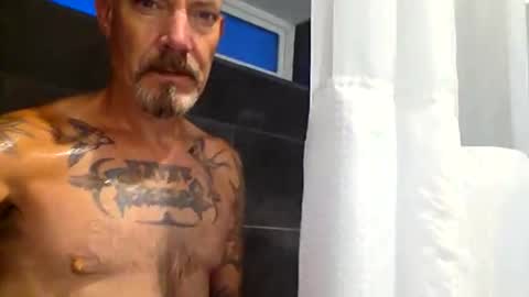 screwnutandbolte online show from June 5, 3:44 am