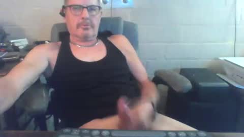 eating pussy  sucking dick online show from May 18, 2:01 pm