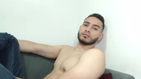 Snapshot of seank_noszka chatting on December 14, 2:31 pm seank_noszka online show from December 14, 2:31 pm