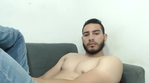 Snapshot of seank_noszka chatting on February 24, 5:53 pm seank_noszka online show from February 24, 5:53 pm