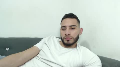 Snapshot of seank_noszka chatting on December 24, 1:17 pm seank_noszka online show from December 24, 1:17 pm