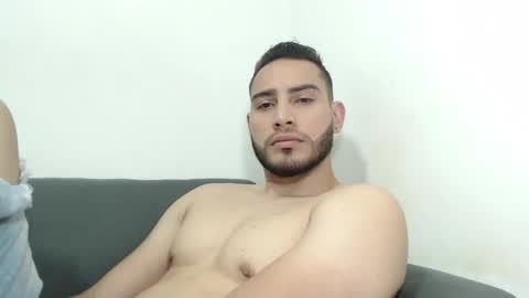 Snapshot of seank_noszka chatting on January 22, 7:34 pm seank_noszka online show from January 22, 7:34 pm