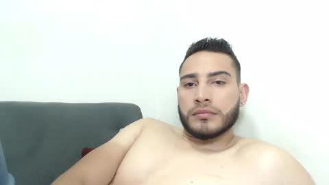 Snapshot of seank_noszka chatting on February 5, 10:33 pm seank_noszka online show from February 5, 10:33 pm