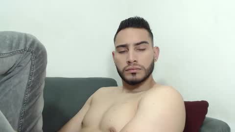 Snapshot of seank_noszka chatting on January 2, 2:13 pm seank_noszka online show from January 2, 2:13 pm