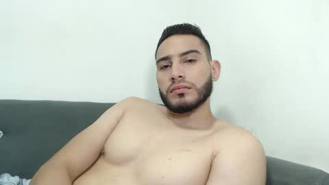 Snapshot of seank_noszka chatting on December 28, 1:40 pm seank_noszka online show from December 28, 1:40 pm