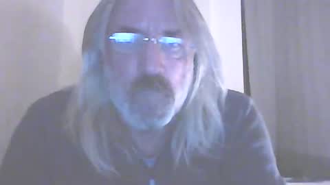 Snapshot of seantheflyer chatting on December 15, 1:46 am seantheflyer online show from December 15, 1:46 am