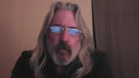 Snapshot of seantheflyer chatting on December 8, 12:29 am seantheflyer online show from December 8, 12:29 am