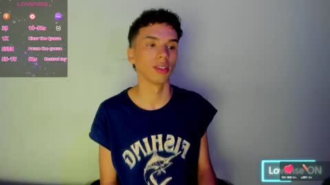 Snapshot of seantroyy chatting on January 24, 4:05 am Sean online show from January 24, 4:05 am