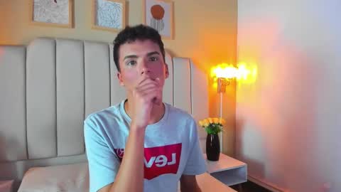 Sean online show from October 23, 4:27 am