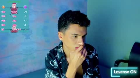 Snapshot of seantroyy chatting on December 30, 4:09 am Sean online show from December 30, 4:09 am