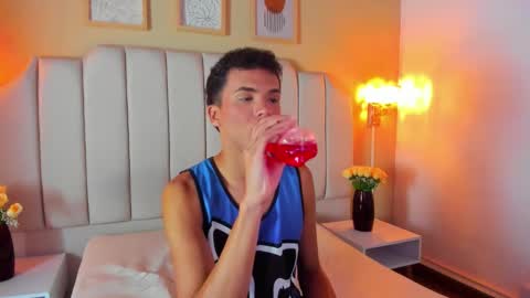 Sean online show from October 20, 4:05 am