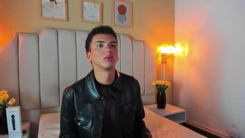 Snapshot of seantroyy chatting on October 14, 5:14 am Sean online show from October 14, 5:14 am