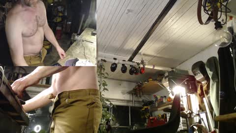 Snapshot of seattlemanwhore chatting on February 2, 2:34 pm Seattlemanwhore online show from February 2, 2:34 pm