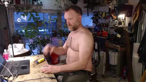 Seattlemanwhore online show from April 19, 2:05 pm