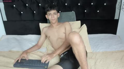 Sebastian Alvarez online show from May 2, 7:22 am