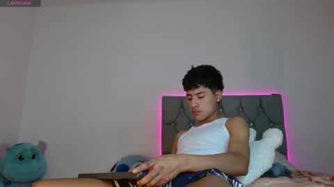 sebas_fire4 online show from May 15, 11:57 pm